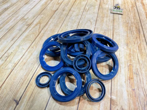 Набір манжет трактора ЮМЗ (з барабанними гальмами)