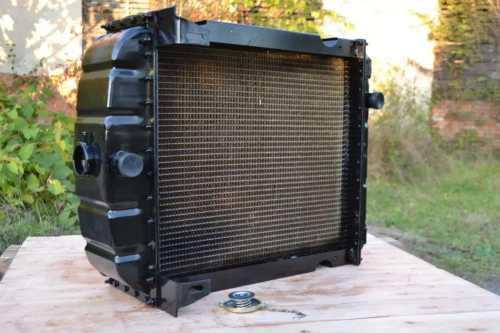 Радіатор водяного охолодження ЮМЗ з двигун Д65 (4-х рядний )