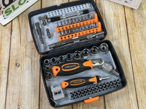 Викрутка з бітами та головками 1/4" 68 шт CrV тріскачкова з шарніром, подовж (футляр) СТ-46